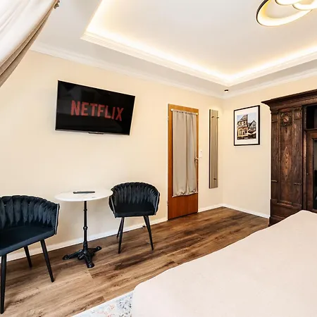 Haus Der Weine Appartement *